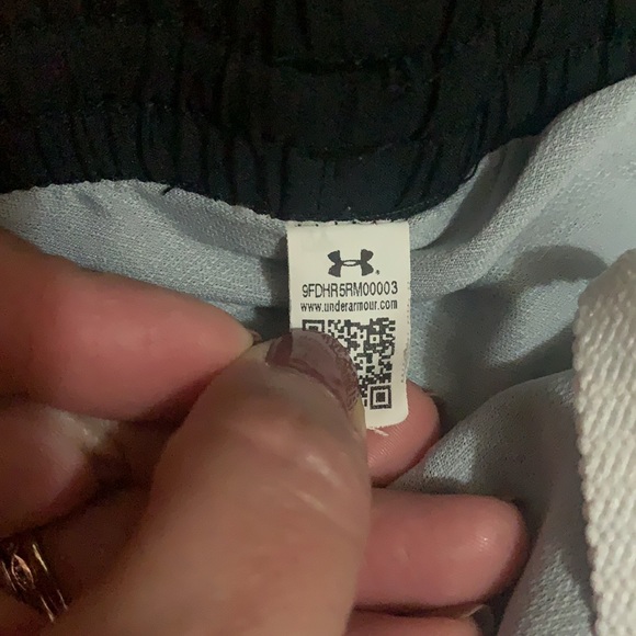 Under Armour Running Shorts - Picture 5 of 6